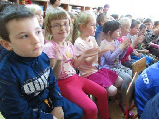 Grafika #3: 27.03.2015 - Przedstawienie teatralne