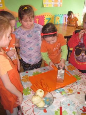 Grafika #7: 10.03.2015 - Dzień Marchewki