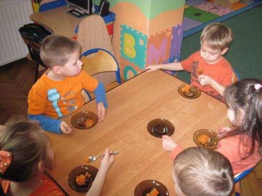 Grafika #18: 10.03.2015 - Dzień Marchewki