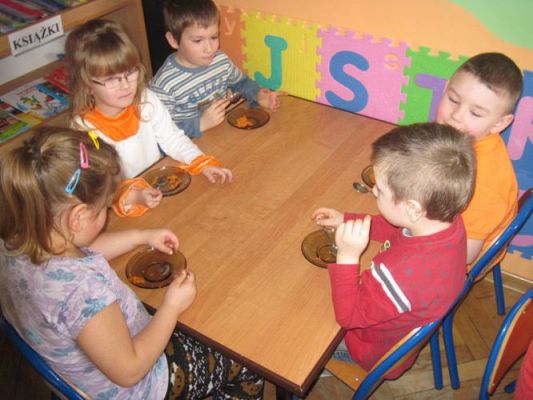 Grafika #19: 10.03.2015 - Dzień Marchewki