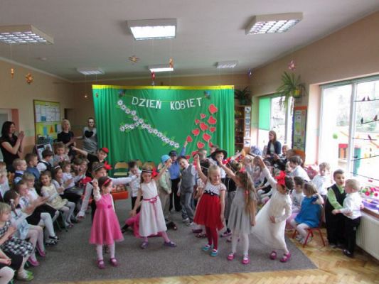 Grafika #56: 06.03.2015 - Dzień Kobiet