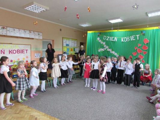 Grafika #59: 06.03.2015 - Dzień Kobiet