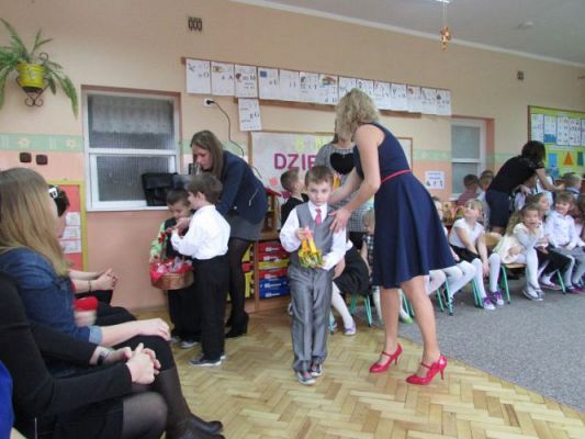 Grafika #76: 06.03.2015 - Dzień Kobiet