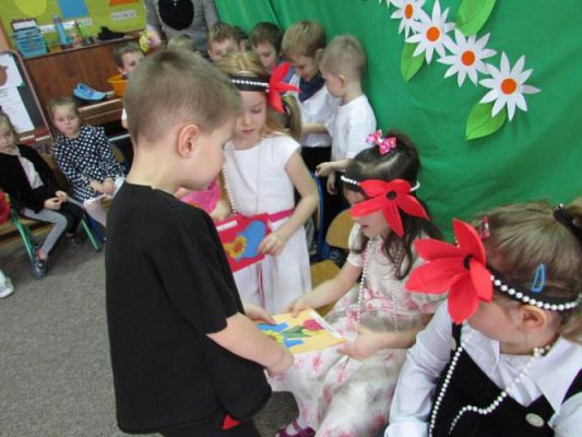 Grafika #86: 06.03.2015 - Dzień Kobiet