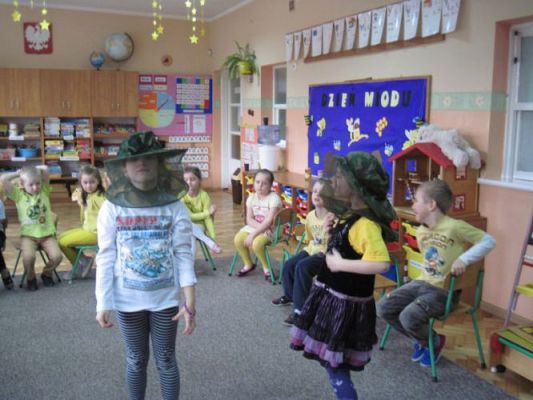 Grafika #16: 23.02.2015 - Dzień Miodu