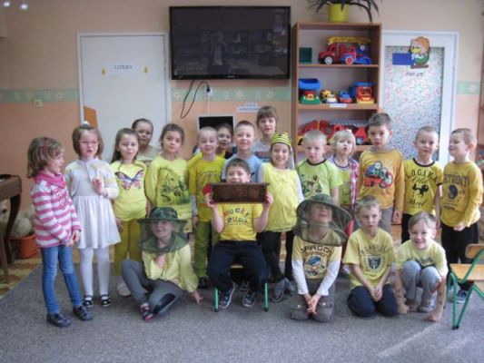 Grafika #17: 23.02.2015 - Dzień Miodu