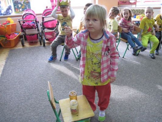 Grafika #25: 23.02.2015 - Dzień Miodu