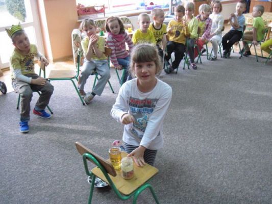 Grafika #29: 23.02.2015 - Dzień Miodu