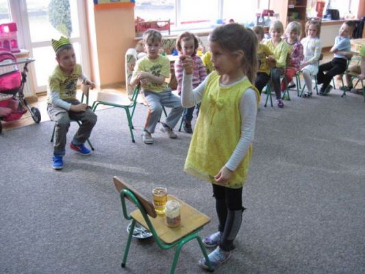 Grafika #30: 23.02.2015 - Dzień Miodu