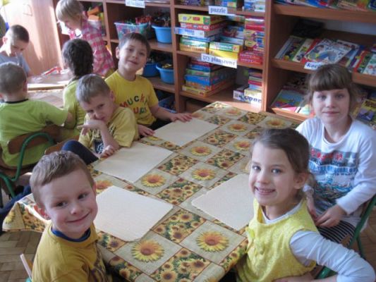 Grafika #34: 23.02.2015 - Dzień Miodu