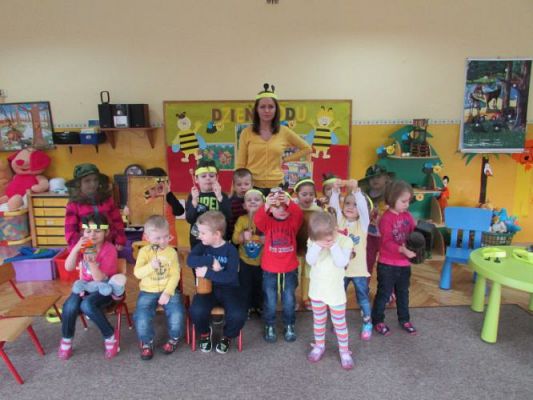 Grafika #53: 23.02.2015 - Dzień Miodu