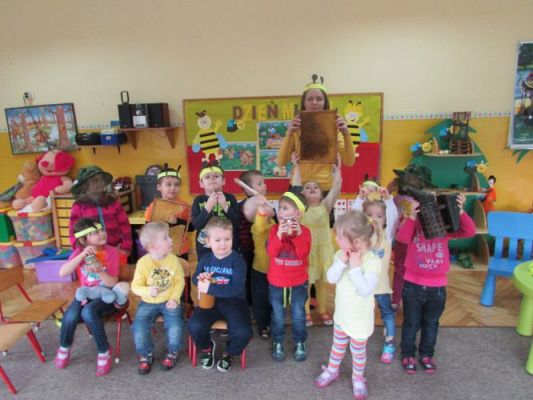 Grafika #54: 23.02.2015 - Dzień Miodu