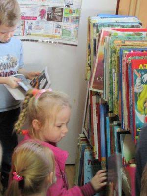 Grafika #15: 20.02.2015 - Z wizytą w Bibliotece Gminnej