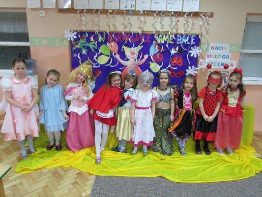 Grafika #22: 30.01.2015 - Nasze karnawałowe przebrania - Gr. III