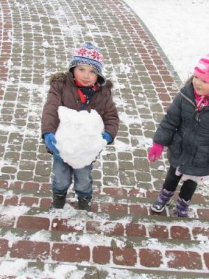 Grafika #9: 27.01.2015 - Zimowe zabawy na śniegu