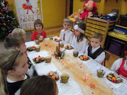 Grafika #8: 19.12.2014 - Wspólna Wigilia w przedszkolu