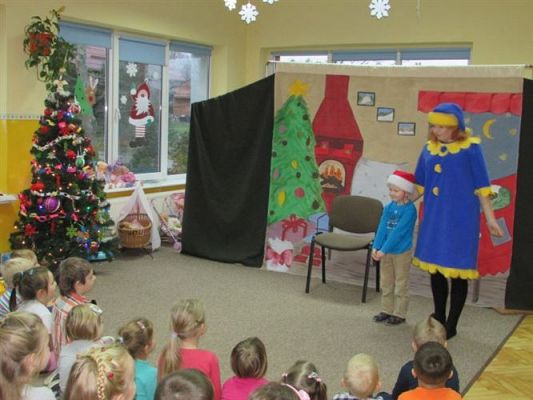 Grafika #6: 18.12.2014 - Przedstawienie teatralne pt. "Święta tuż, tuż"