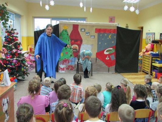 Grafika #12: 18.12.2014 - Przedstawienie teatralne pt. "Święta tuż, tuż"