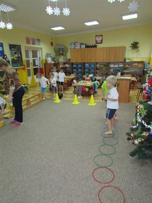 Grafika #7: 17.12.2014 - Zabawy ruchowe w gr.I