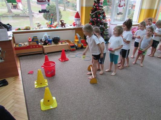 Grafika #9: 17.12.2014 - Zabawy ruchowe w gr.I