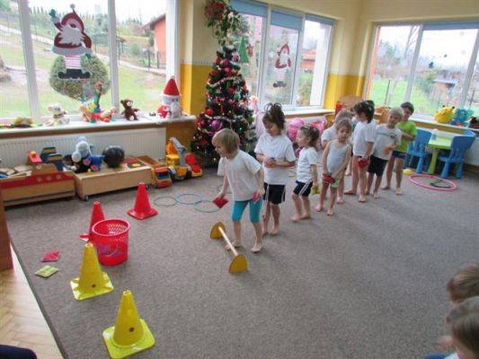 Grafika #11: 17.12.2014 - Zabawy ruchowe w gr.I