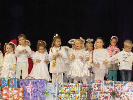 Grafika #35: 12.12.2014 - Przedstawienie świąteczne pt. "Magia Świąt"