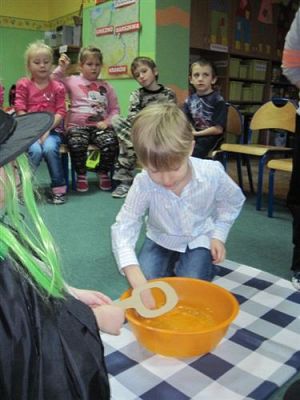 Grafika #31: 28.11.2014 - Andrzejki - wróżby i zabawy w grupach