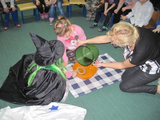 Grafika #33: 28.11.2014 - Andrzejki - wróżby i zabawy w grupach