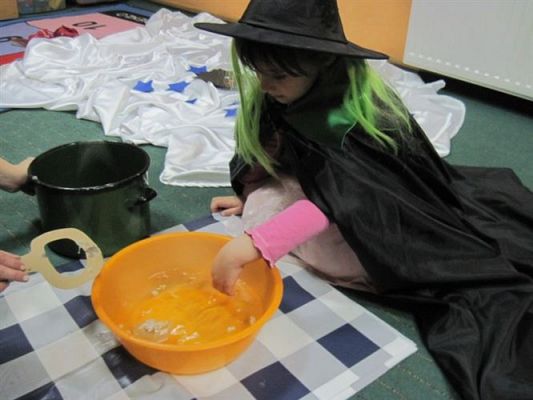 Grafika #34: 28.11.2014 - Andrzejki - wróżby i zabawy w grupach