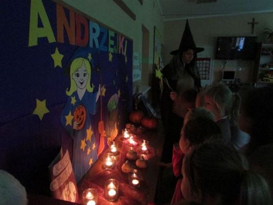 Grafika #57: 28.11.2014 - Andrzejki - wróżby i zabawy w grupach