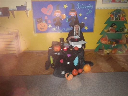 Grafika #7: 28.11.2014 - Andrzejki - wróżby i zabawy w grupach