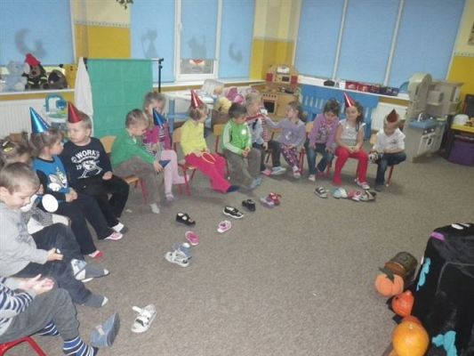 Grafika #17: 28.11.2014 - Andrzejki - wróżby i zabawy w grupach