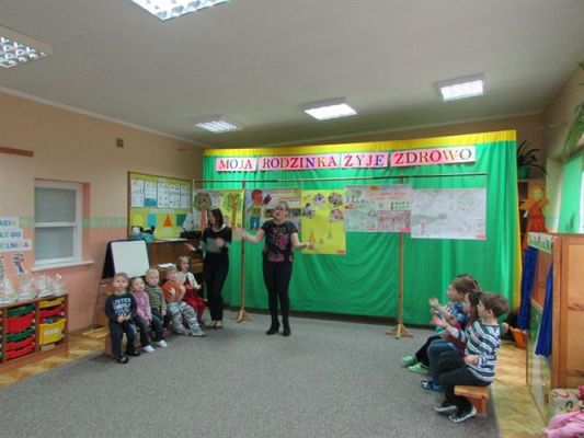 Grafika #19: 20.11.2014 - Rozstrzygnięcie rodzinnego konkursu plastycznego pn. ,, Moja rodzinka żyje zdrowo"