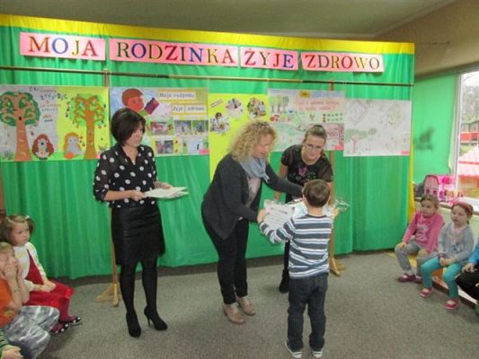 Grafika #40: 20.11.2014 - Rozstrzygnięcie rodzinnego konkursu plastycznego pn. ,, Moja rodzinka żyje zdrowo"