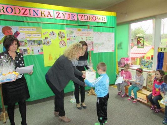 Grafika #46: 20.11.2014 - Rozstrzygnięcie rodzinnego konkursu plastycznego pn. ,, Moja rodzinka żyje zdrowo"