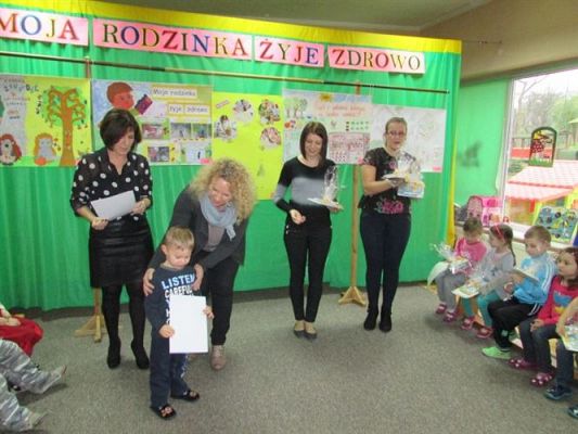 Grafika #48: 20.11.2014 - Rozstrzygnięcie rodzinnego konkursu plastycznego pn. ,, Moja rodzinka żyje zdrowo"