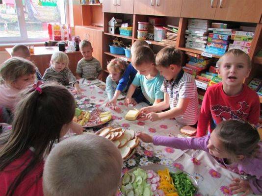 Grafika #1: 03.11.2014 - Zdrowo się odżywiamy