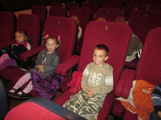 Grafika #9: 09.10.2014 - Przedstawienie teatralne pt. "Witaminowa przygoda"