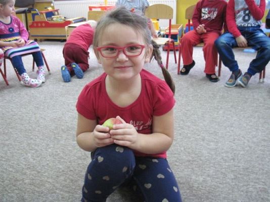 Grafika #1: 30.09.2014 -Kolorowy Dzień Jabłka