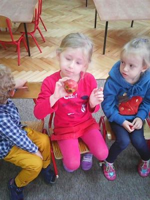 Grafika #73: 30.09.2014 -Kolorowy Dzień Jabłka