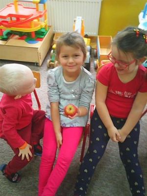 Grafika #74: 30.09.2014 -Kolorowy Dzień Jabłka