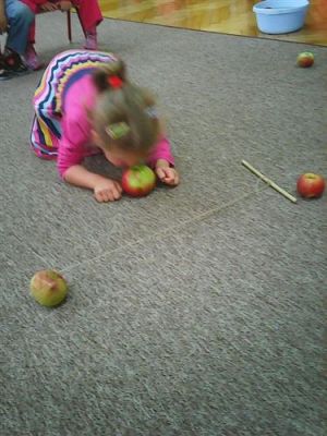 Grafika #76: 30.09.2014 -Kolorowy Dzień Jabłka