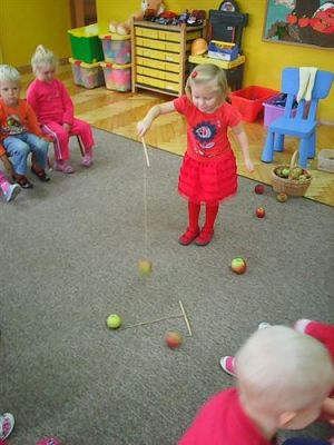 Grafika #81: 30.09.2014 -Kolorowy Dzień Jabłka