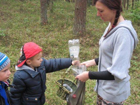 Grafika #61: 19.09.2014 - Wycieczka do lasu w ramach akcji "Sprzątanie Świata"
