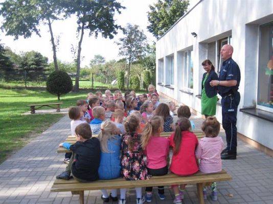Grafika #1: 16.09.2014 - Spotkanie z policjantem - "Jestem bezpieczny na drodze"