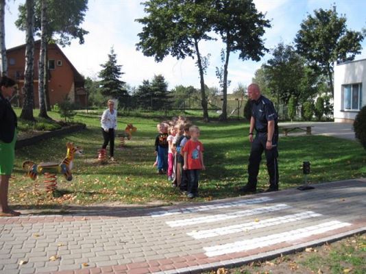 Grafika #6: 16.09.2014 - Spotkanie z policjantem - "Jestem bezpieczny na drodze"