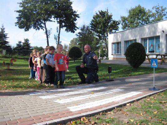 Grafika #7: 16.09.2014 - Spotkanie z policjantem - "Jestem bezpieczny na drodze"