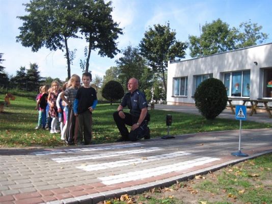 Grafika #8: 16.09.2014 - Spotkanie z policjantem - "Jestem bezpieczny na drodze"