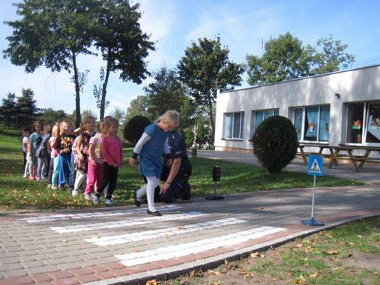 Grafika #9: 16.09.2014 - Spotkanie z policjantem - "Jestem bezpieczny na drodze"