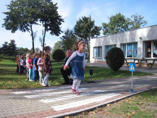 Grafika #11: 16.09.2014 - Spotkanie z policjantem - "Jestem bezpieczny na drodze"